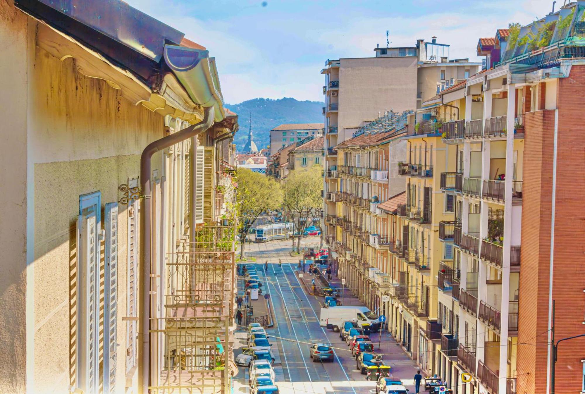 -Politecnico- Appartamento Classy X5 Con Balconi, Vista E Parcheggio Gratuito Τορίνο Εξωτερικό φωτογραφία